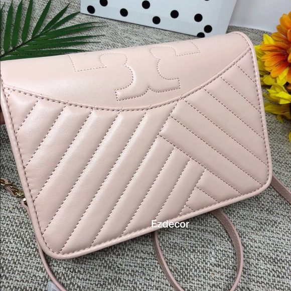 **SOLD OUT** Tory Burch Alexa Combo Crossbody Bag - Picture 4 of 8